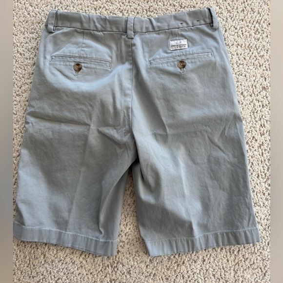 Vineyard Vines Boy’s 9” Breaker Short in Gray size 16 - Picture 2 of 5